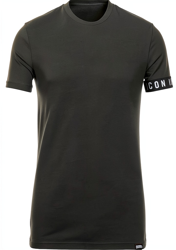 T-shirt DSQUARED2 verde militare indossata da uomo in contesto casual