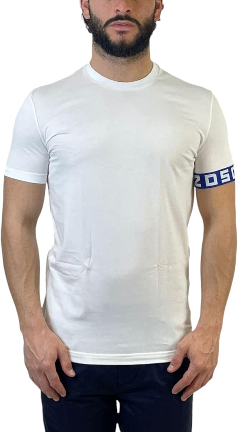 Maglia DSQUARED2 uomo in cotone bianco indossata su sfondo neutro