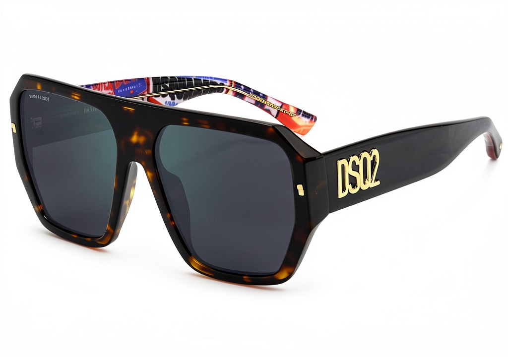 DSQUARED2 D2 0128/S occhiali da sole indossati in contesto urbano