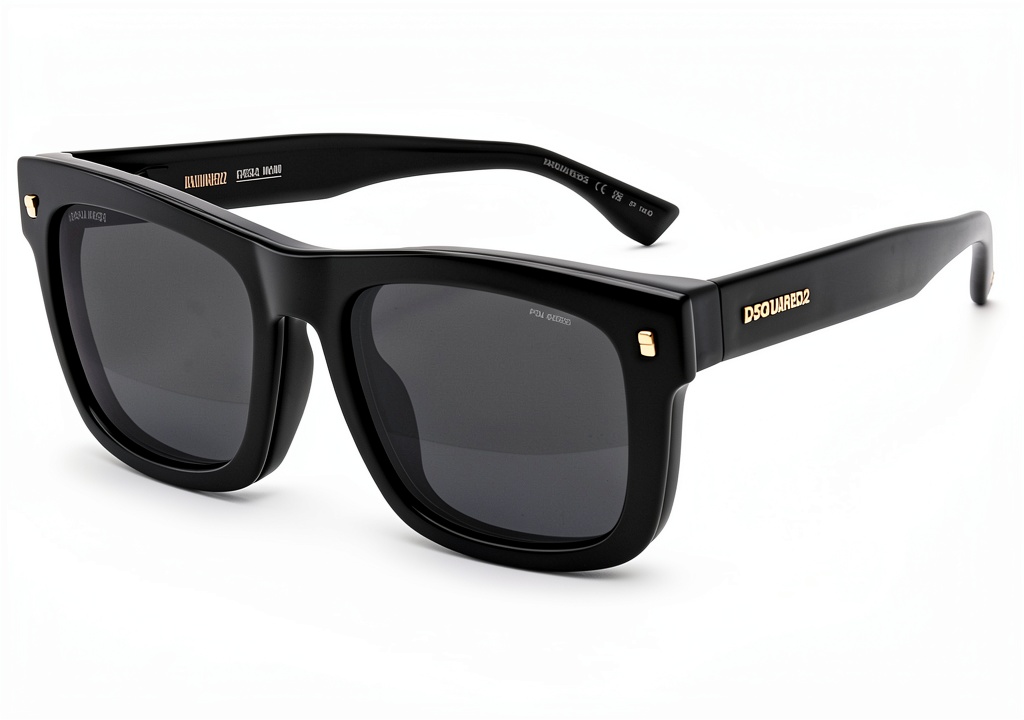 Occhiali da sole DSQUARED2 D2 0100CS indossati da uomo in contesto urbano