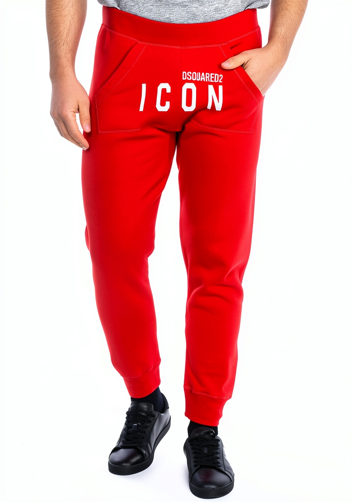 Uomo che indossa pantaloni sportivi DSQUARED2 durante un allenamento